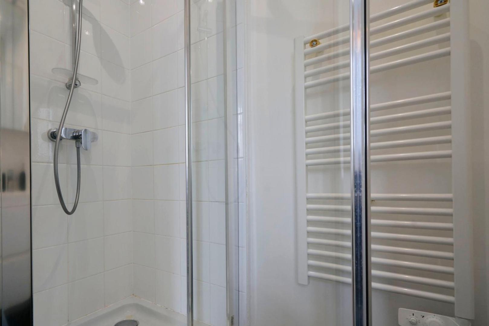 Duplex 2 Bedrooms 2 Bath ลีลล์ ภายนอก รูปภาพ