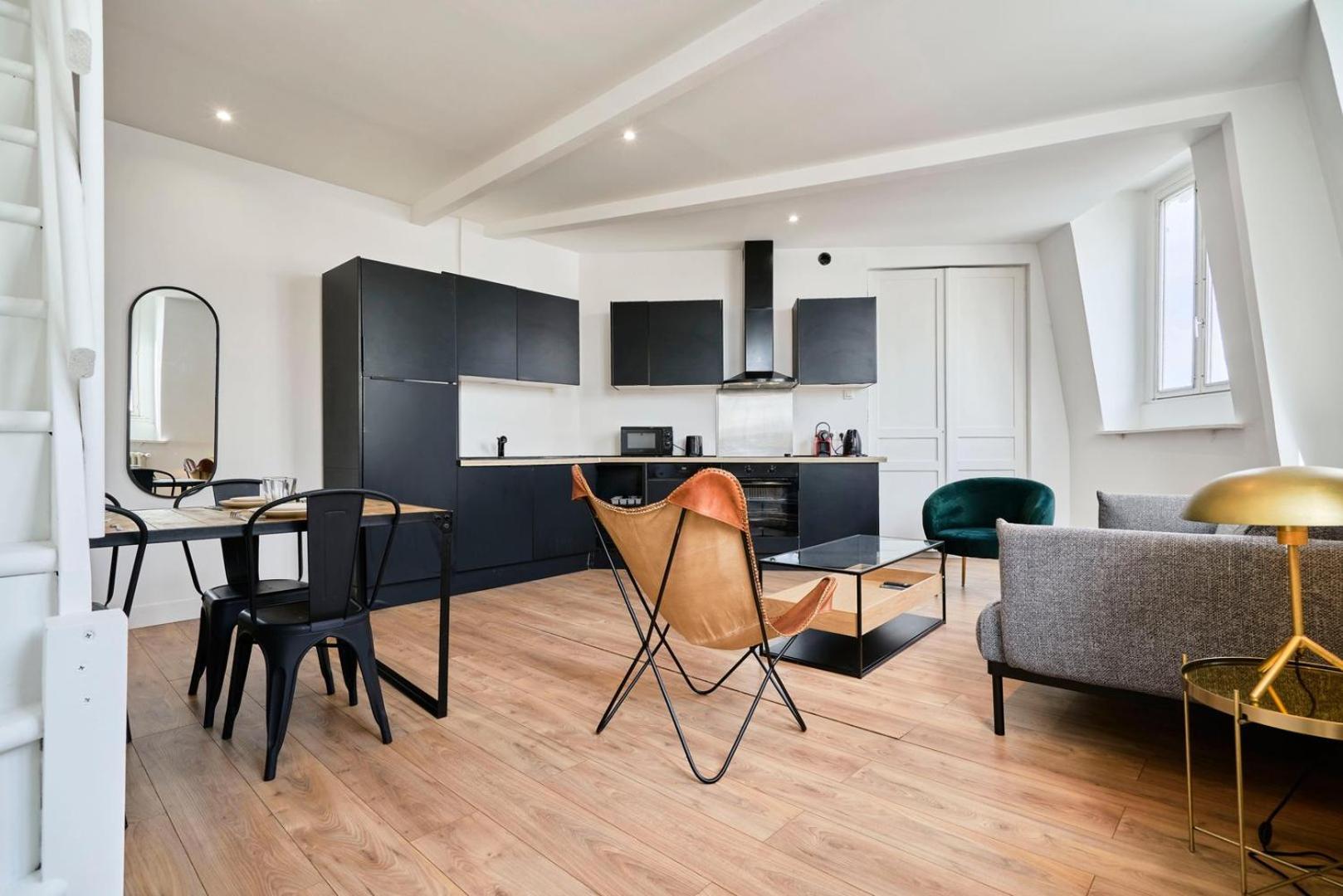 Duplex 2 Bedrooms 2 Bath ลีลล์ ภายนอก รูปภาพ